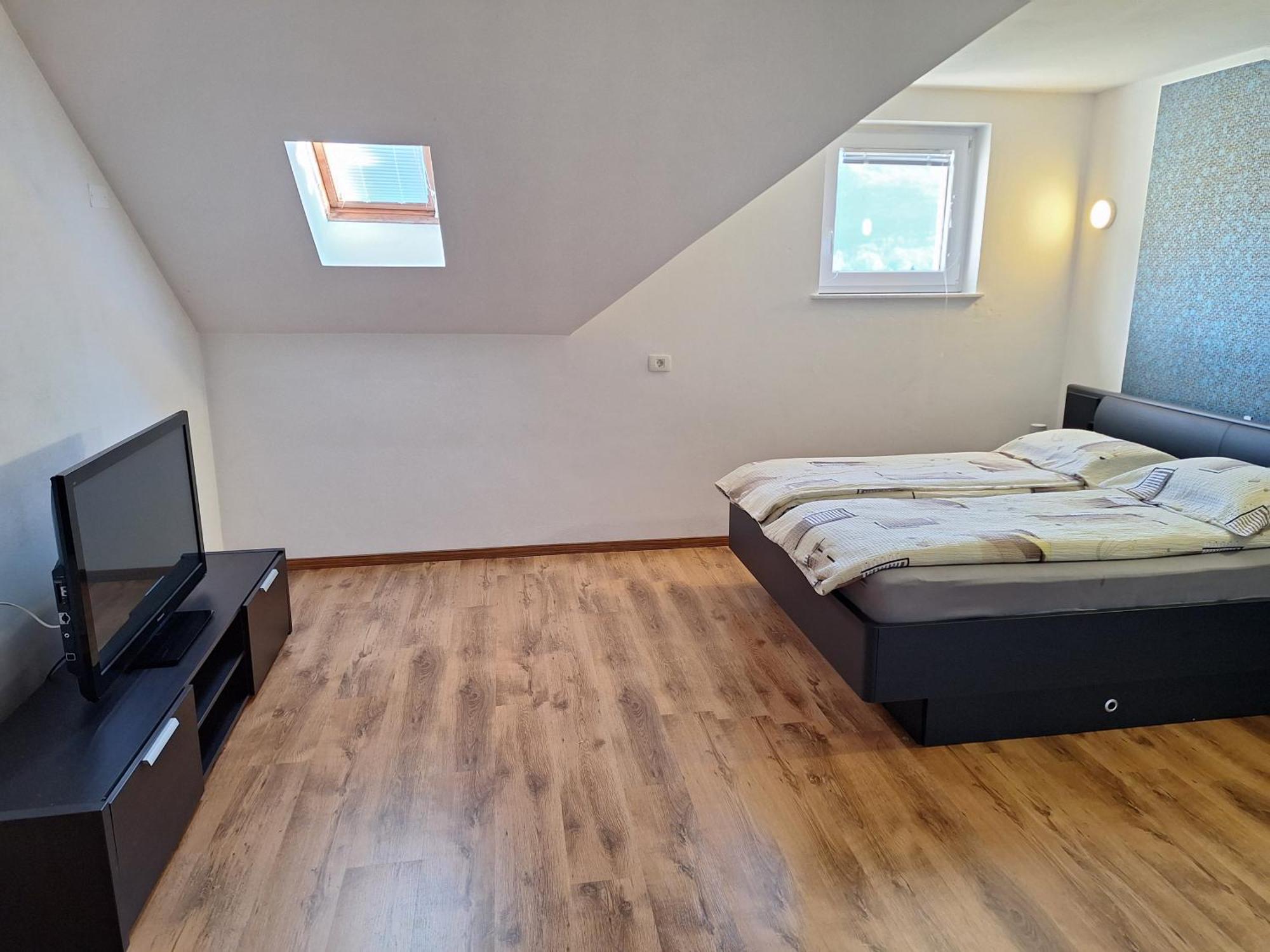בובק Apartma Maks & Anita מראה חיצוני תמונה